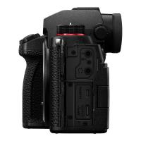 LUMIX_S5D_Black___S_18_40mm_f_4_5_6_3_2